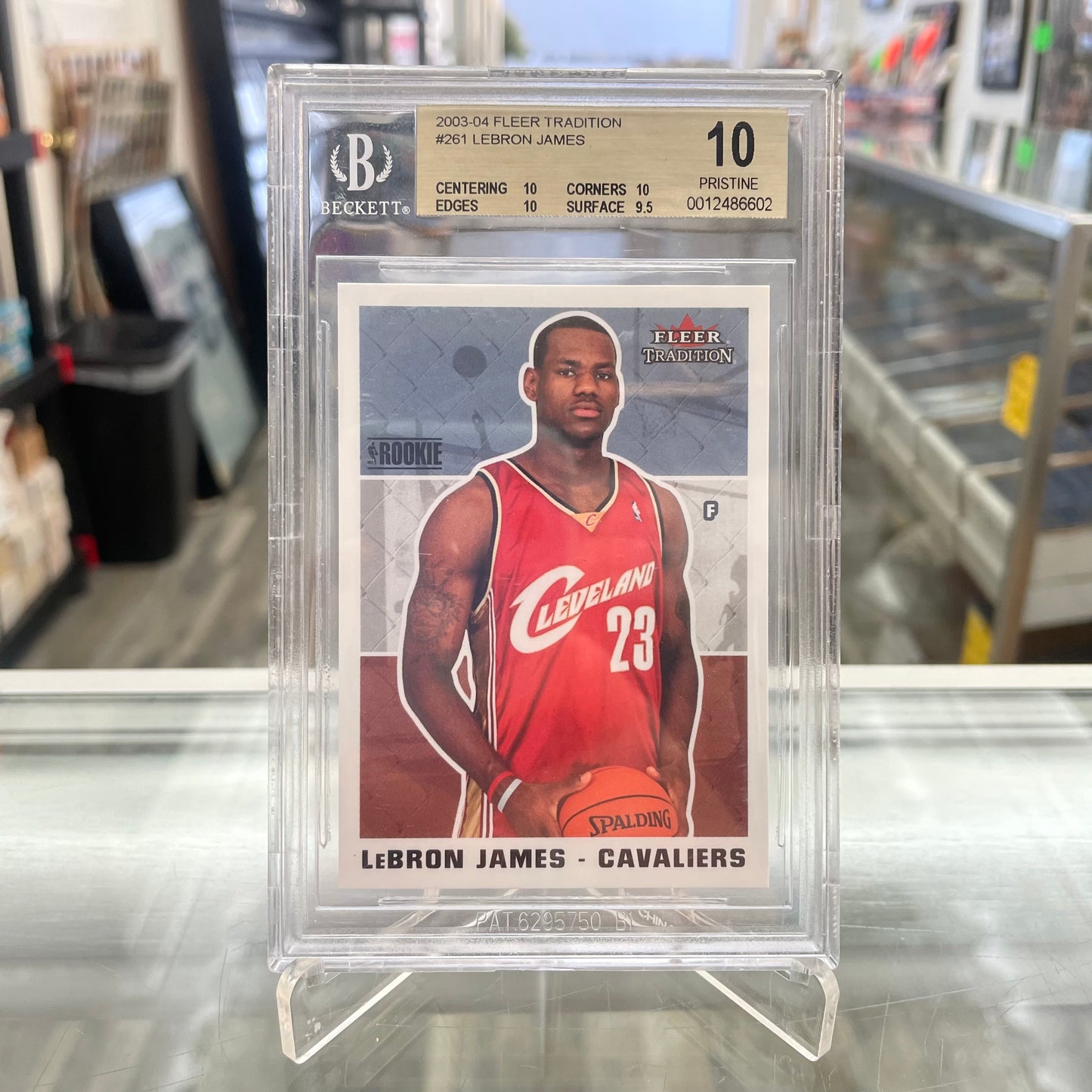 2003-04 NBA Fleer Tradition Lebron James Rookie RC BGS 10 PRISTINE (3 10 SUBGRADES / .5 AWAY FROM BLACK LABEL)
