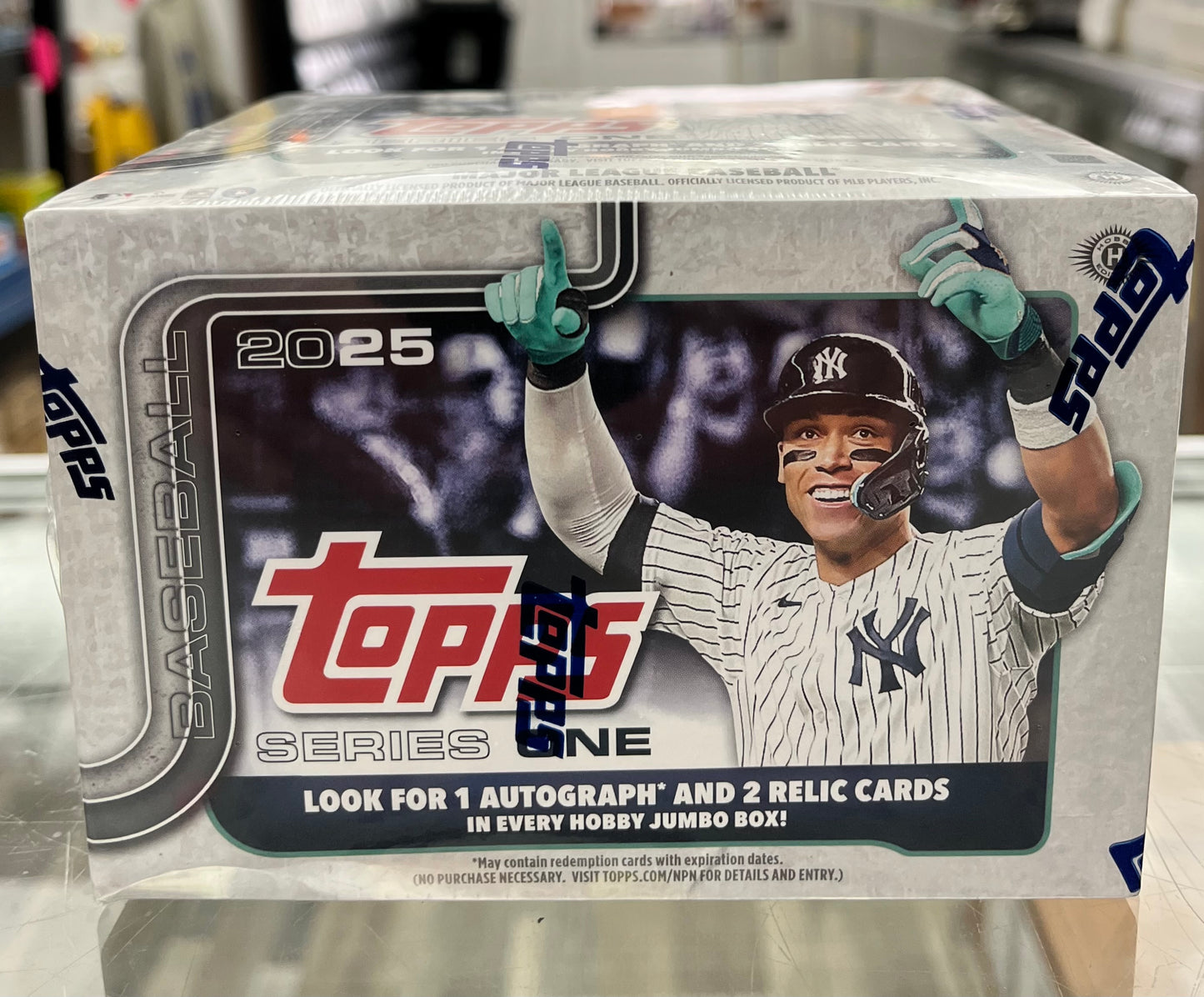 2025 TOPPS SERIES 1 BASEBALL SEALED JUMBO BOX- 3 HITS W/ 1 AUTO- ONLY $205- CRAZY HOT!!