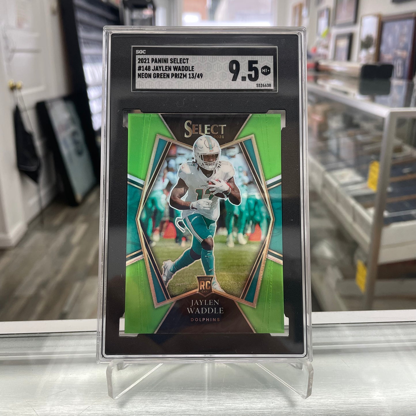 2021 Select Jaylen Waddle Neon Green Prizm /49 Die Cut RC Rookie Card SGC 9.5