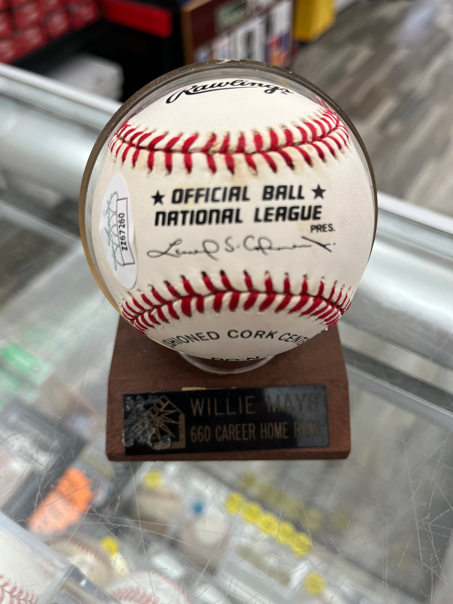 WILLIE MAYS SIGNED GORGEOUS AUTO ONL BASEBALL W/ JSA LOA & BALL HOLDER- $279