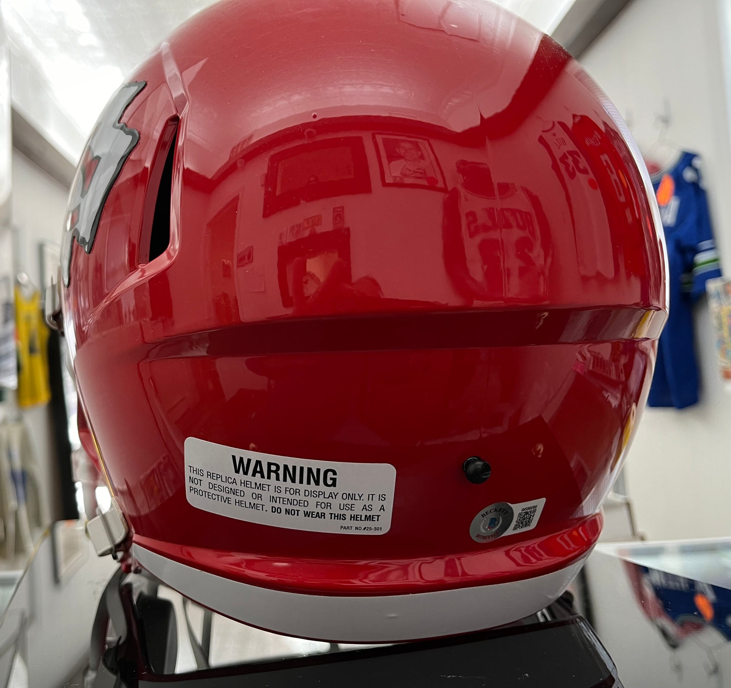 PATRICK MAHOMES CHIEFS SUPER BOWL !! SIGNED AUTO FULL SIZE RIDDELL FOOTBALL HELMET BECKETT- BEST PRICE ANYWHERE- GORGEOUS